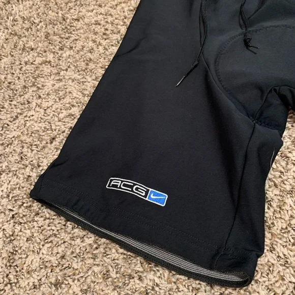 Nike ACG Bike Compression Shorts - Picture 2 of 5